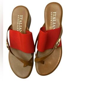 Italian Shoemakers Ginata Style Red Thong Wedge Sandals Sz 7.5 Sleek Timeless